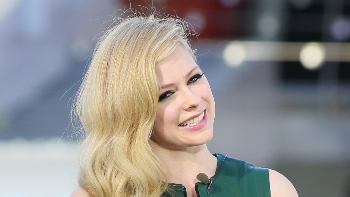 Emlékszel még Avril Lavigne-re? Egy év után készült újra nyilvános fotó a 42 éves énekesnőről