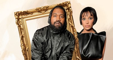 Közkívánatra: megérkezett a fotó, amin Kanye West meztelen, Bianca Censori pedig nyakig felöltözve áll mellette