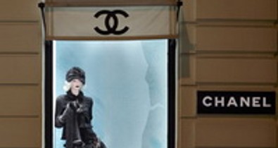 Kirakatban a luxus, luxuskirakatok