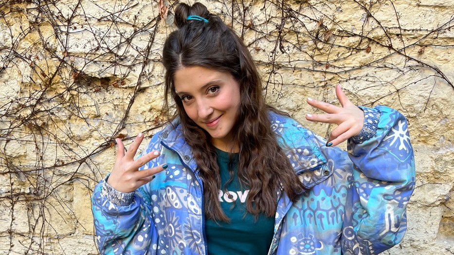 Cseri Hanna vidám színekkel kezdi a hetet