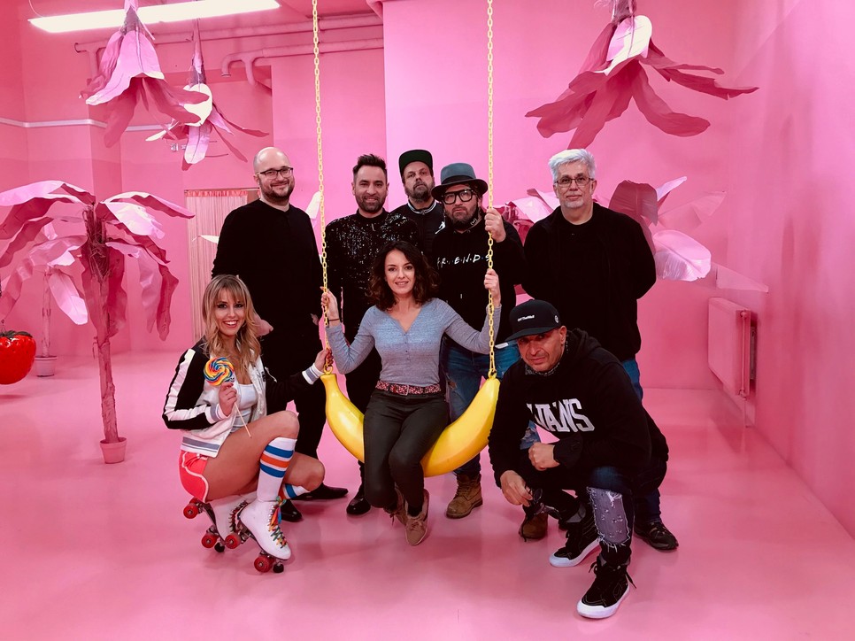 Megérkezett az év magyar slágere: Itt a Minden rendben, a Compact Disco és a Hősök közös dala