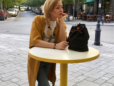 Lakásavató, vásárolgatás - Borbálának jó napja van