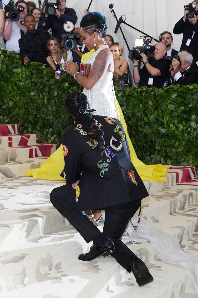 A hírességek legvadabb és legemlékezetesebb pillanatai a Met gála történetéből