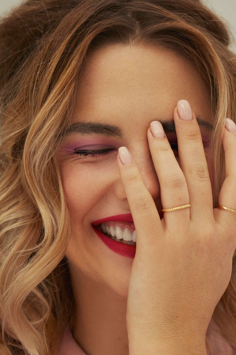 Így kezeld a külsődet érintő kéretlen megjegyzéseket: 3 tipp, hogy elfogadd önmagad