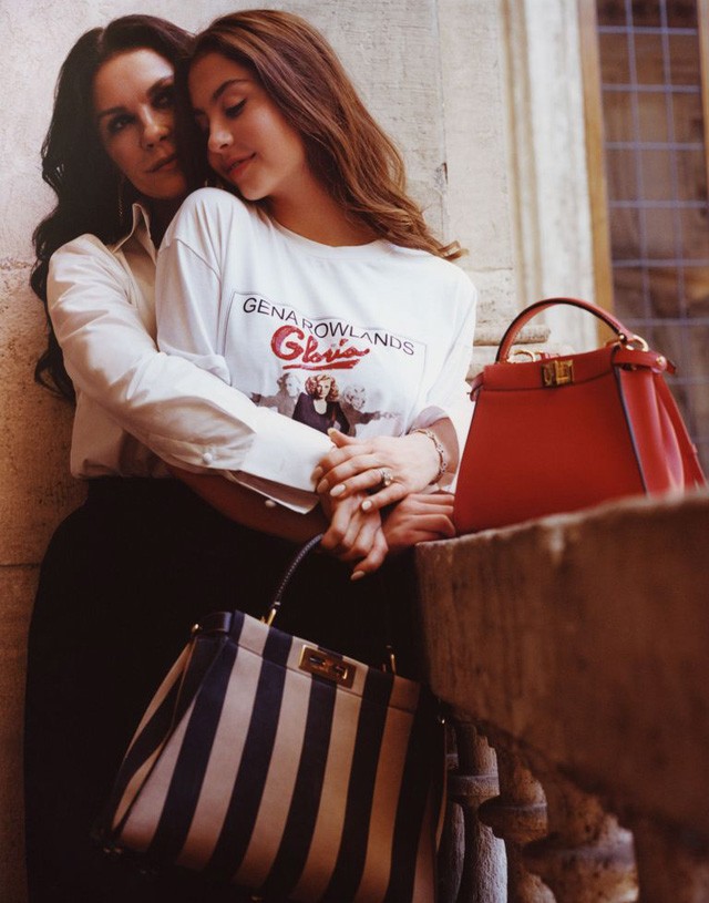 Kapaszkodjatok meg: Catherine Zeta-Jones és a lánya először vállaltak közös fotózást, és gyönyörűek