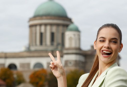 13 fotó, ahol Palvin Barbara felismerhetetlen módon átalakult