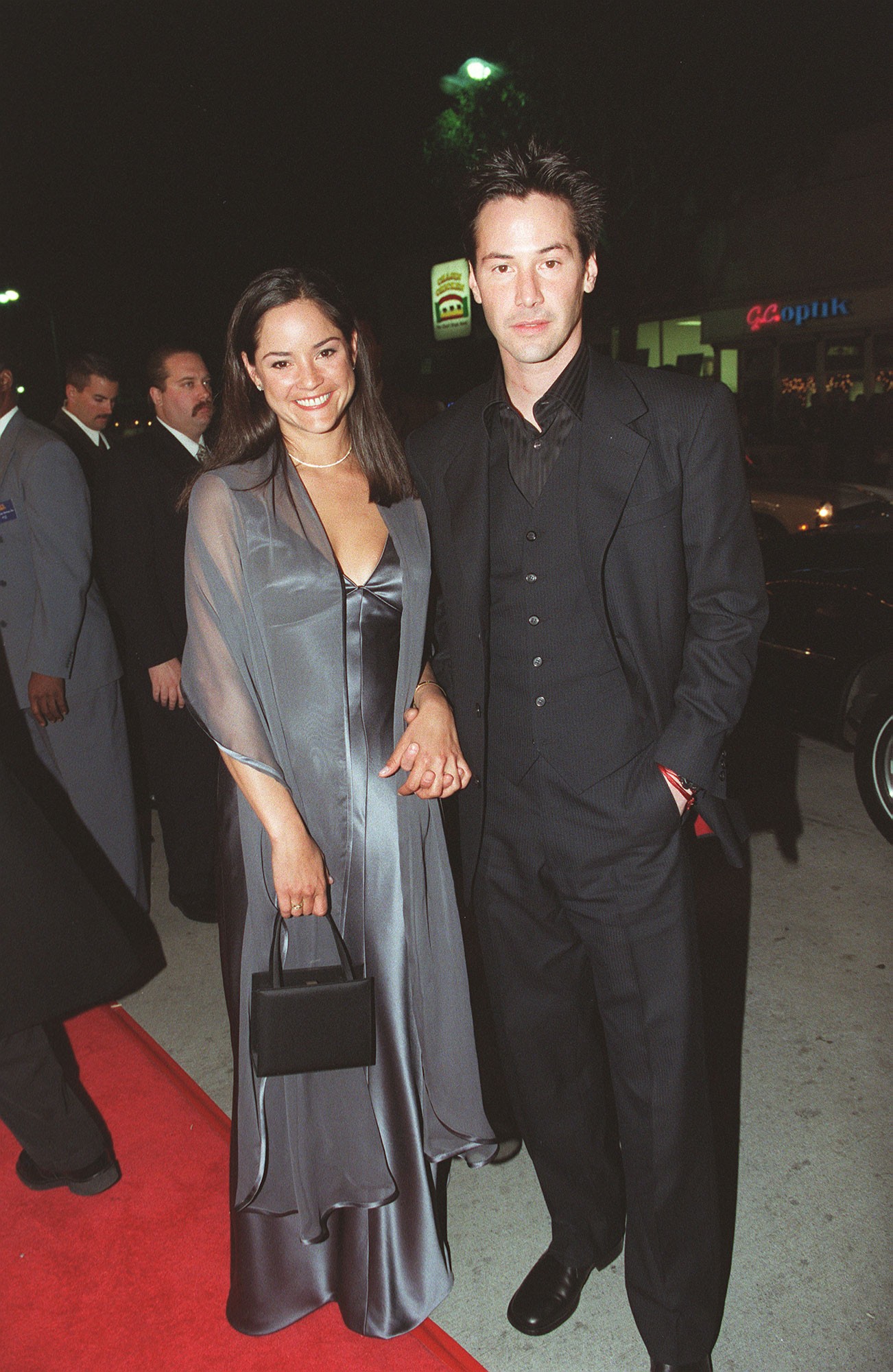 Keanu Reeves - 1999-ben barátnőjével közös gyermeke halva született, majd két évvel később Jennifer Syme tragikus autóbalesetben elhunyt. Reeves azóta újra megtalálta a boldogságot Alexandra Grant oldalán.