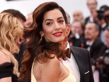 Úristen! Amal Clooney gyönyörű!