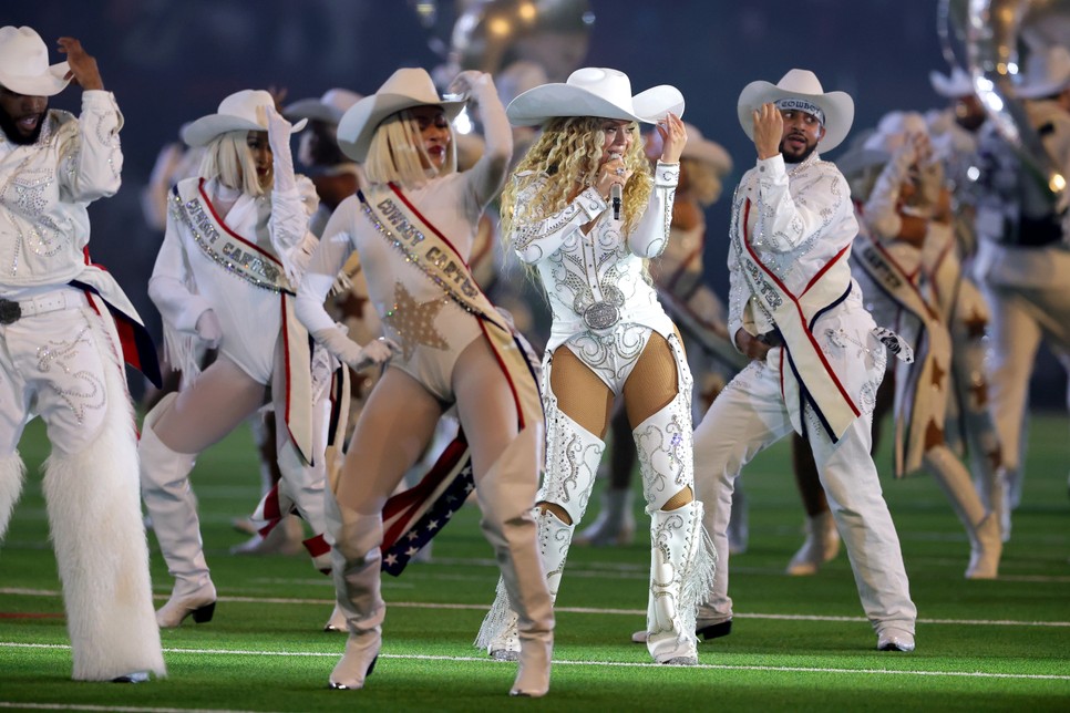 A ChatGPT ezt mondta:Beyoncé fellép a Ravens–Texans karácsonyi meccs félidejében, 2024. december 25-én, Houstonban