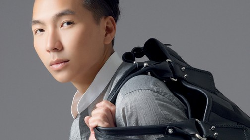 Szenzációs divatsiker: Anh Tuan kreációi a táskamúzeumban!