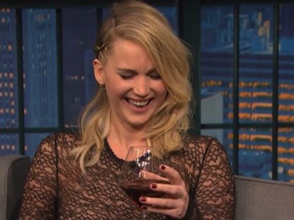 Tényleg senki nem látja, hogy Jennifer Lawrence alkoholproblémákkal küzd?