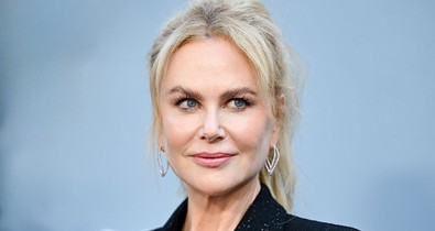 Nicole Kidman melltartó nélkül ment a premierre: merész dekoltázsa csak úgy vonzotta a tekinteteket