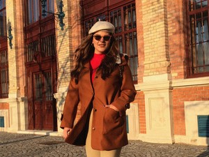 Farkas Éva mai szettjét egy különleges hátizsák teszi teljessé!