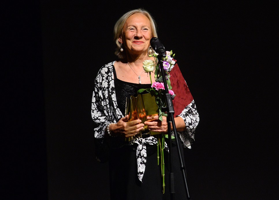 Ecsedi Erzsébet színésznő életműdíjat kapott a Színiritikusok díja gálán. Gratulálunk és további sok sikert kívánunk!