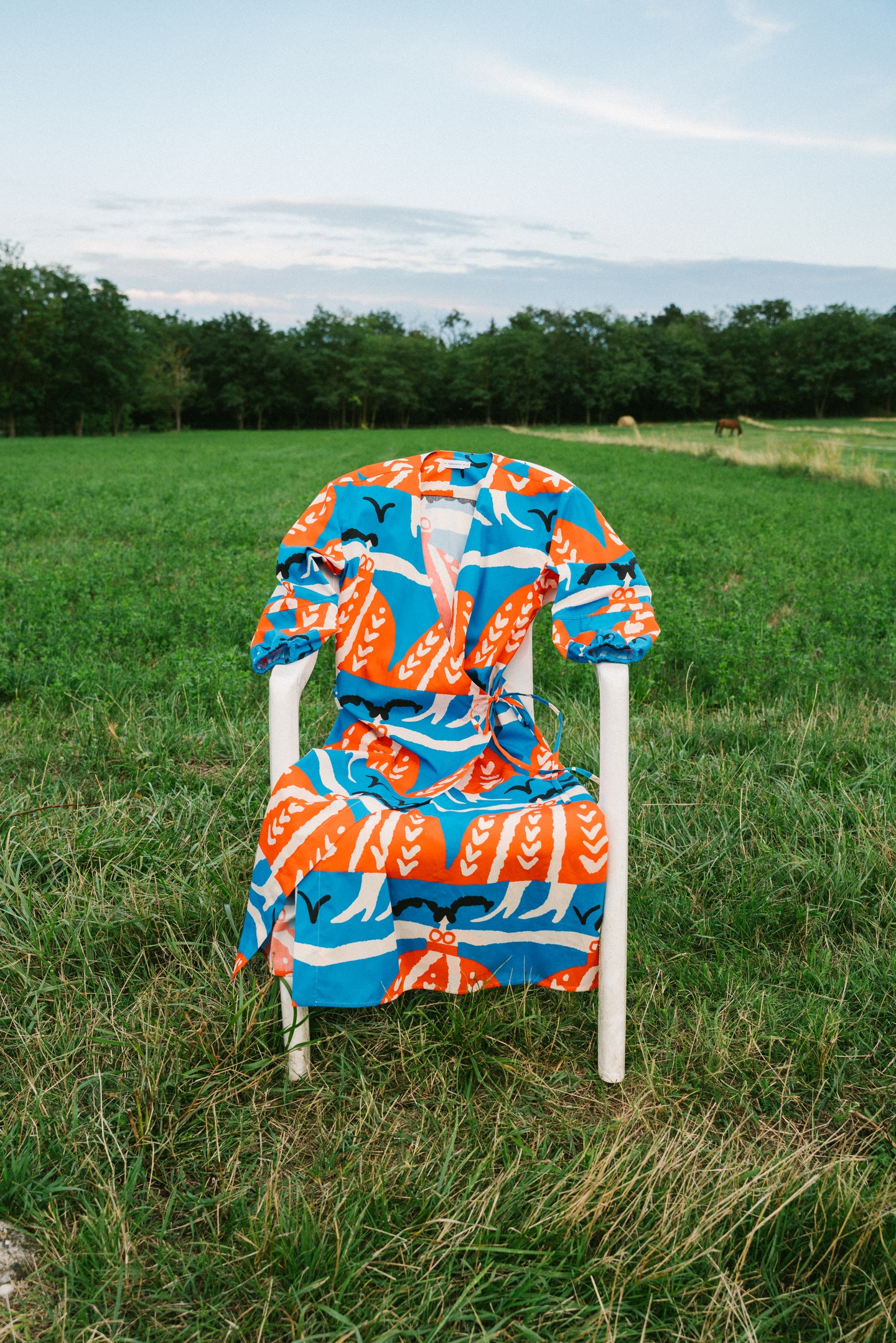 Eged Enikő illusztrációi – folklór motívumok kortárs újraértelmezésben, amelyek alapját adták a tomcsányi közös mintáinak fotó: Szécsi Noémi