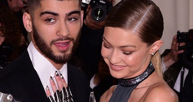 Műköröm félmillióért! Gigi Hadid nem spórolt az élményen!