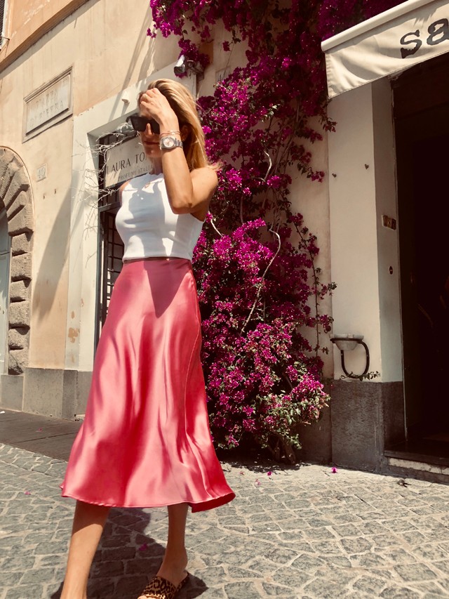 Lefkovics Szonja bemutatja a kedvenc ruhadarabját, ami mindenhez illik