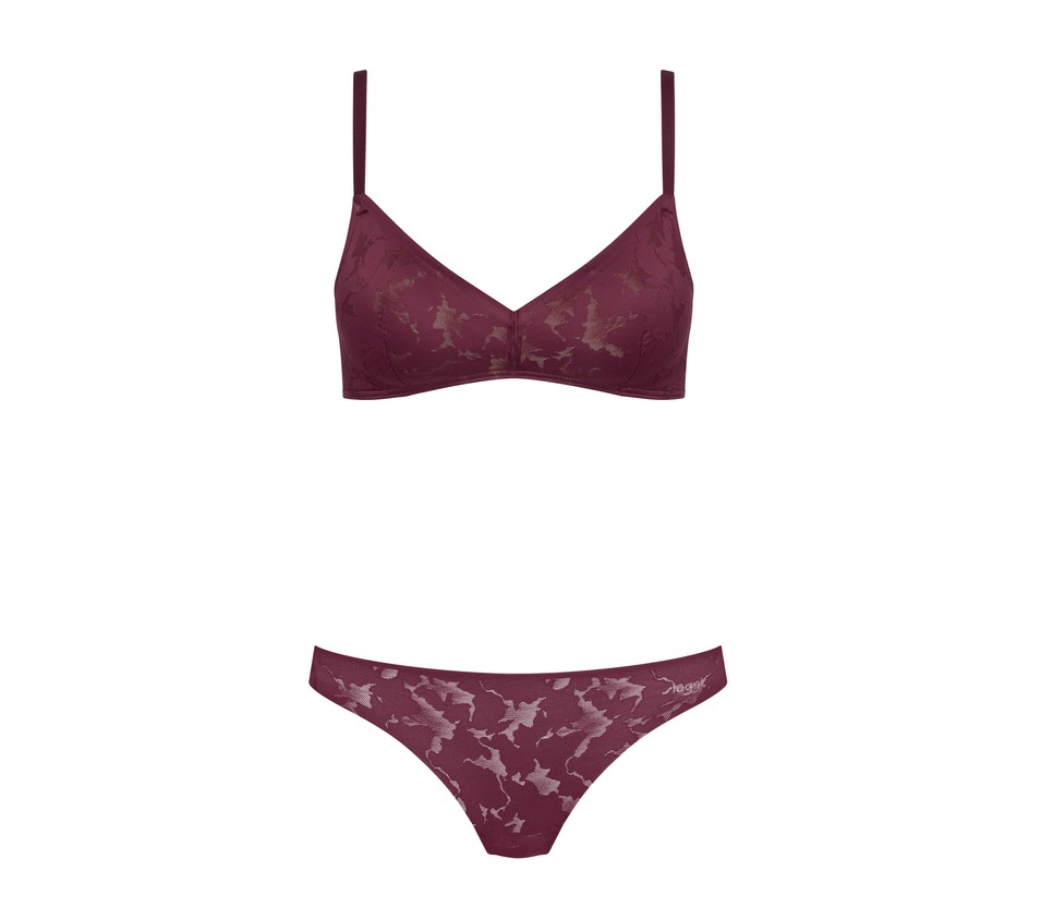 Zero Lace bralette 8999 Ft és brazilbugyi 3.999 Ft