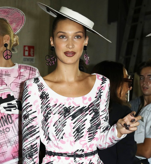 Összefirkált harisnya az új trend! Neked bejön?