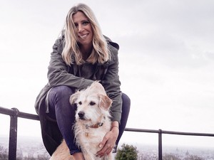 Egy igazán kényelmes szettel kezdi a hetet Cakó Kinga