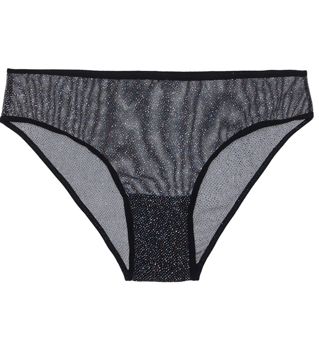 Fekete bugyi 2290 Ft