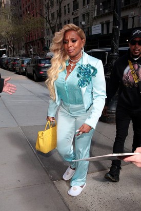 Mary J. Blige énekesnő az élénk színekért rajong