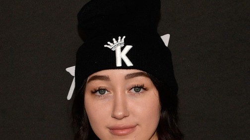 Noah Cyrus több ezer dollárért ráulja könnycseppeit
