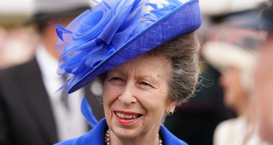 Megérkezett Anna hercegnő születésnapi portréja, álomszép tiarában tündököl Károly király húga