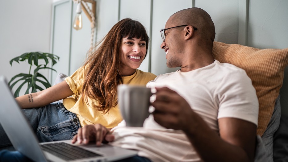 A pszichológusok szerint a tudatos kommunikáció a hosszú távú boldogság alapköve