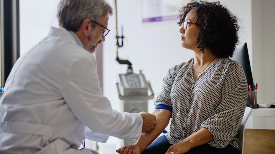 A vérvétel segíthet a menopauza testi jeleinek tudatosabb megértésében, de nem mindegy, mikorra időzíted