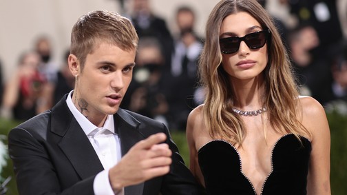 Justin Bieber és Hailey Bieber feltekerték a stílusmérőt a Met gálán