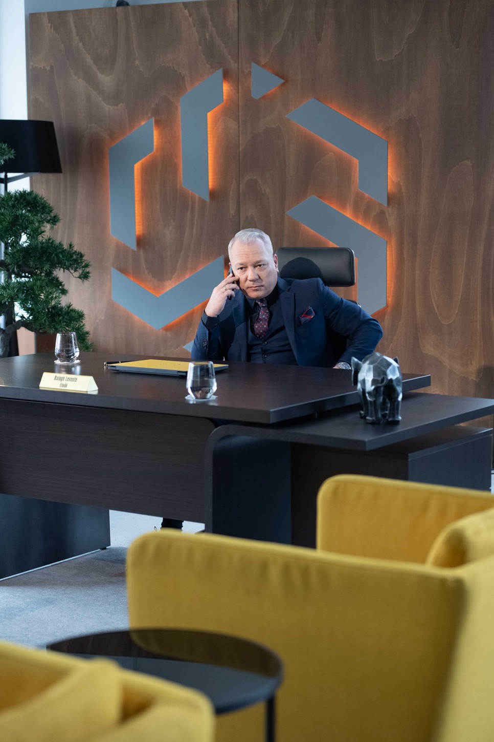 Balogh Levente Cápák között