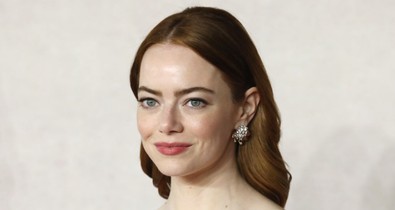 Ez tényleg Emma Stone? Még sosem sosem viselt ennyire merész ruhát!