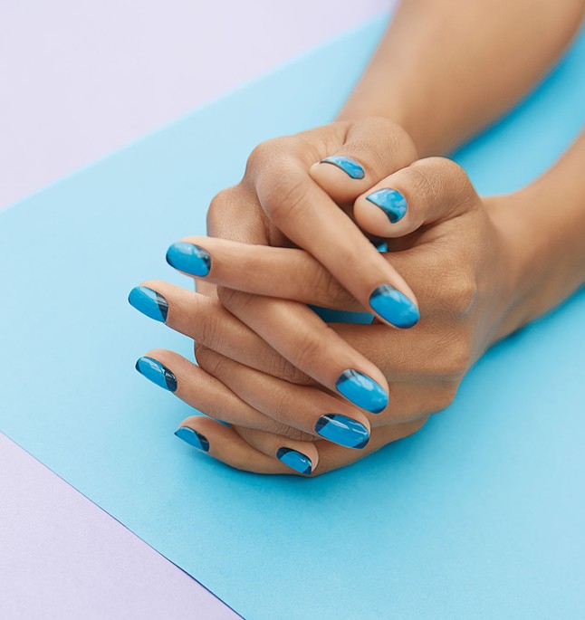 Exkluzív! Karácsonyi kék-fekete körmök