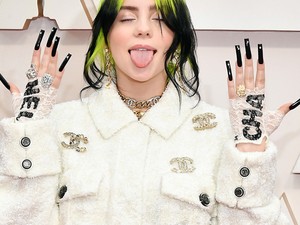 Billie Eilish szerencsére feledtetni tudta, hogy az Oscar-melegítője volt a vörös szőnyeg mélypontja