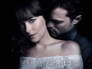 Dakota Johnson ezzel az énekessel randizik! Most már több mint biztos!