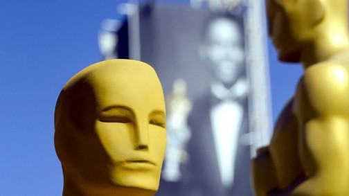 Találd meg Oscart a rengeteg C-3PO között