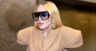 Madonna bizarr fotókkal üzent a világnak, az énekesnő szavai csontig hatolnak