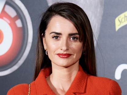 Penélope Cruz olyan tökéletesen viseli a piros színt, mint senki más