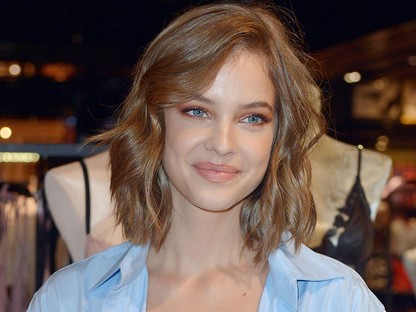 A legédesebb: Így indul Palvin Barbi egy szabadnapja - Magyarul is üzen a rajongóknak