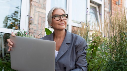 Te is irodai munkát végzel? - Így válassz okosan szemüveget, hogy ne kelljen döntened a stílus és a funkció között