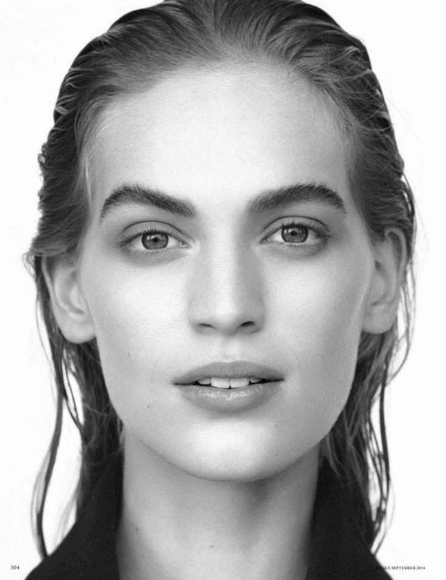 Axente Vanessa ismét a Vogue címlapján!