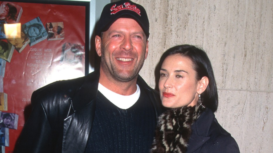 Bruce Willis és Demi Moore lánya egy merész ruhával és egy rejtélyes bejelentéssel robbantotta fel az Instagramot