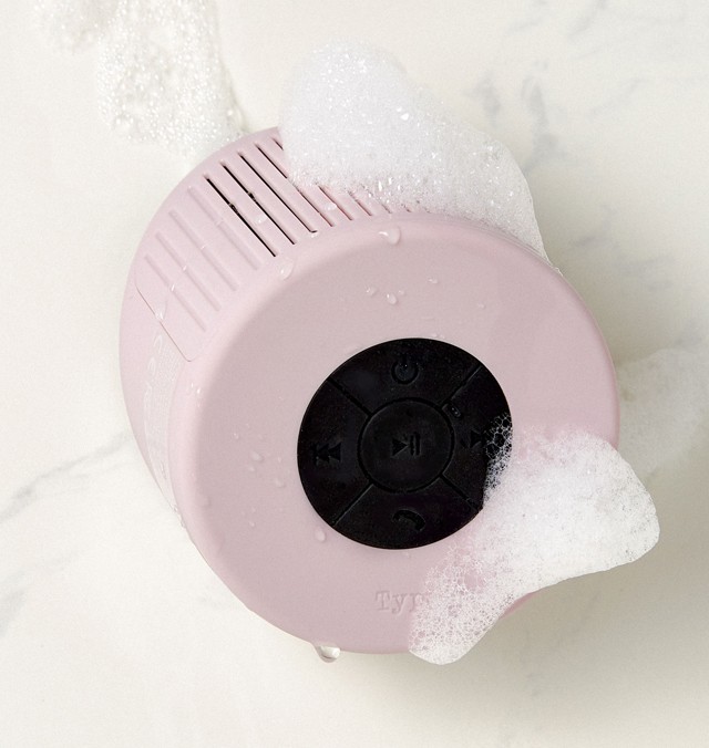 A zene csodákra képes, erre biztosan te is rájöttél már. Éppen ezért semmiképp nem érdemes kihagyni, ha a tökéletes fürdő élményre vágysz. Válaszd ki néhány kedvenc dalotok vagy nyugtató dallamokat és irány a fürdőkád!Vezeték nélküli hangszóró TYPO typo.com