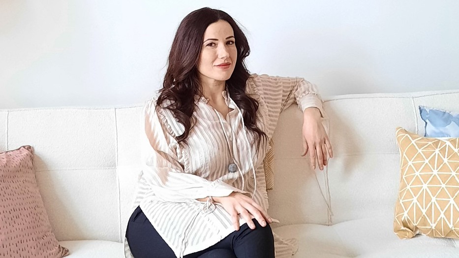 Janicsák Veca mai kiegészítőjével magyar tervező munkásságát támogatja