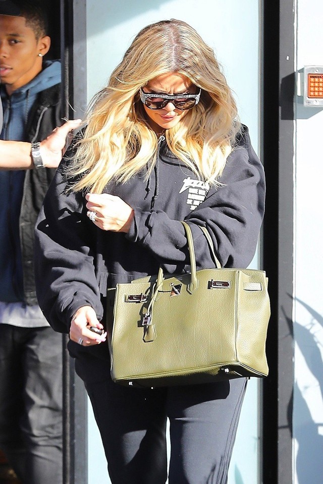 Khloé Kardashian már sportot űz a hastakargatásból!