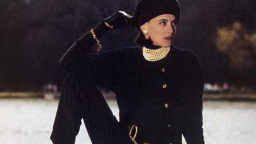 53 évesen vetkőzött először az ikon