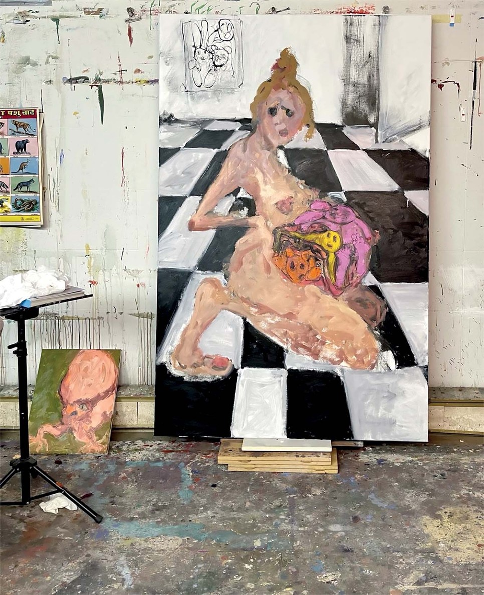 Eva Beresin Pesten kezdte a művészeti iskoláit, majd egy fiatalkori szerelem vitte Bécsbe