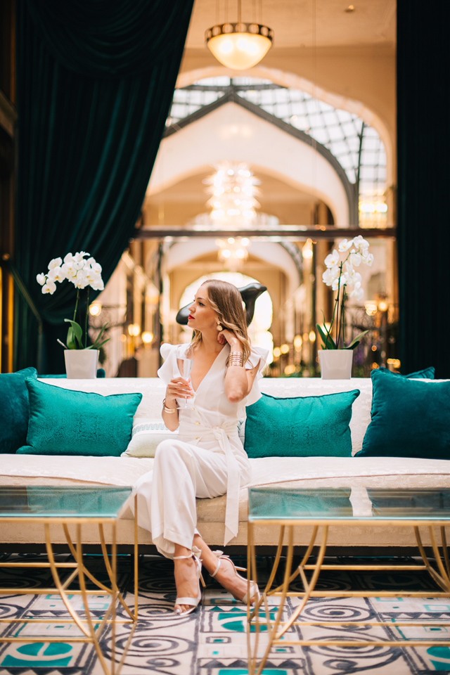 A szépséges Nagy Alexandra csodás fehér overálját imádni fogod