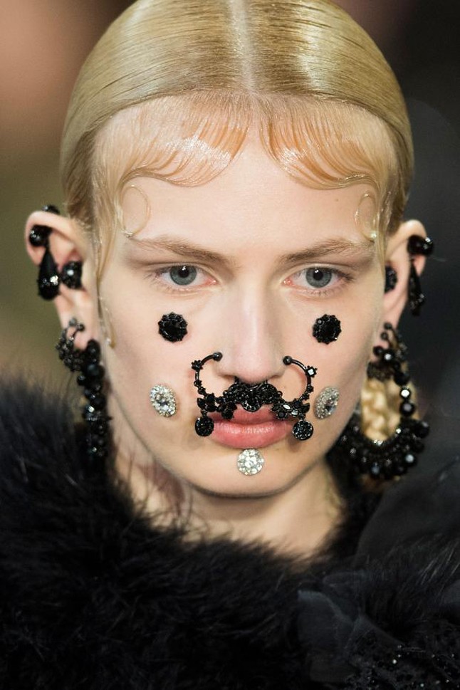 Meyhért Alíz - Givenchy